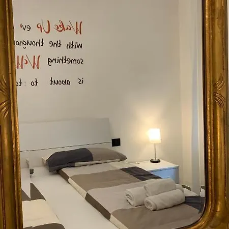 Apartment Casa San Vincenzo, Un Nido Nel Cuore Di Genova.