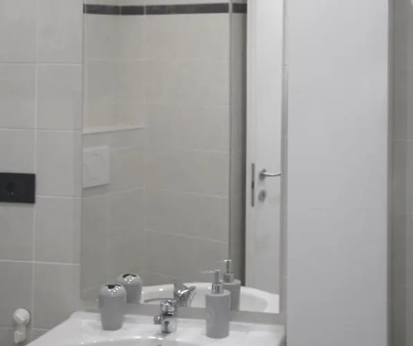 Casa San Vincenzo, Un Nido Nel Cuore Di Genova. 아파트 *